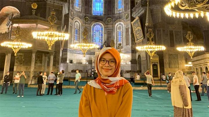Nisrina Nur Husna
