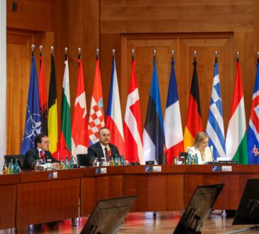 Finlandia dan Swedia bergabung dengan NATO