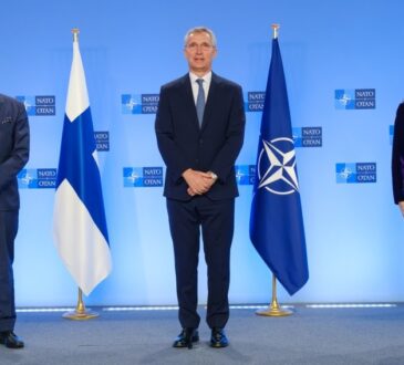 Finlandia dan Swedia bergabung dengan NATO