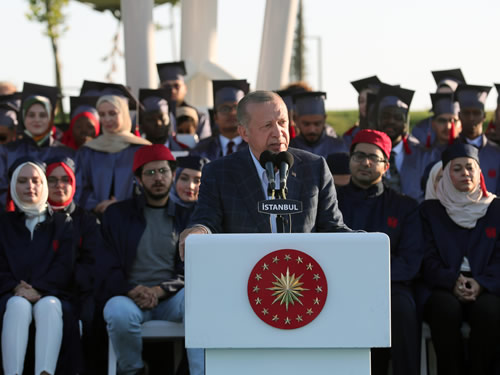 Erdogan di Ibn Haldun University Istanbul.