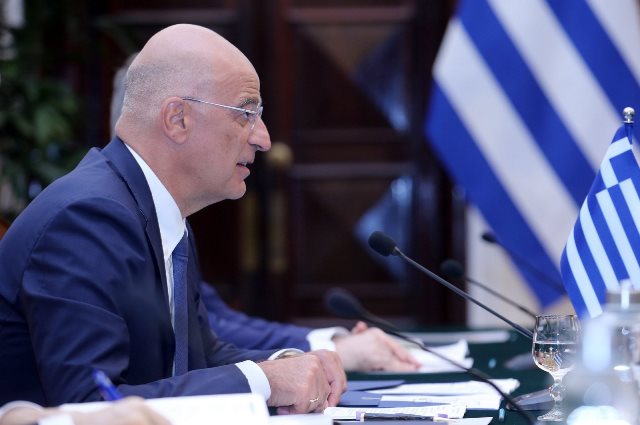 Menteri Luar Negeri Nikos Dendias