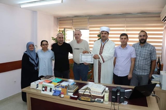WN Prancis masuk Islam