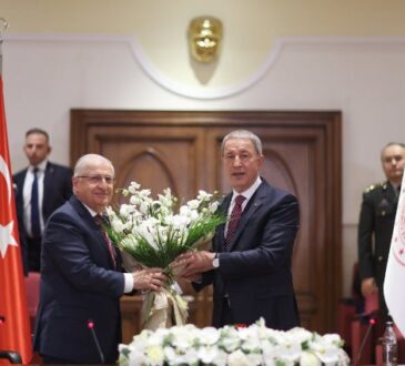 Kabinet Turki - Yaşar Güler Menteri Pertahanan Turki